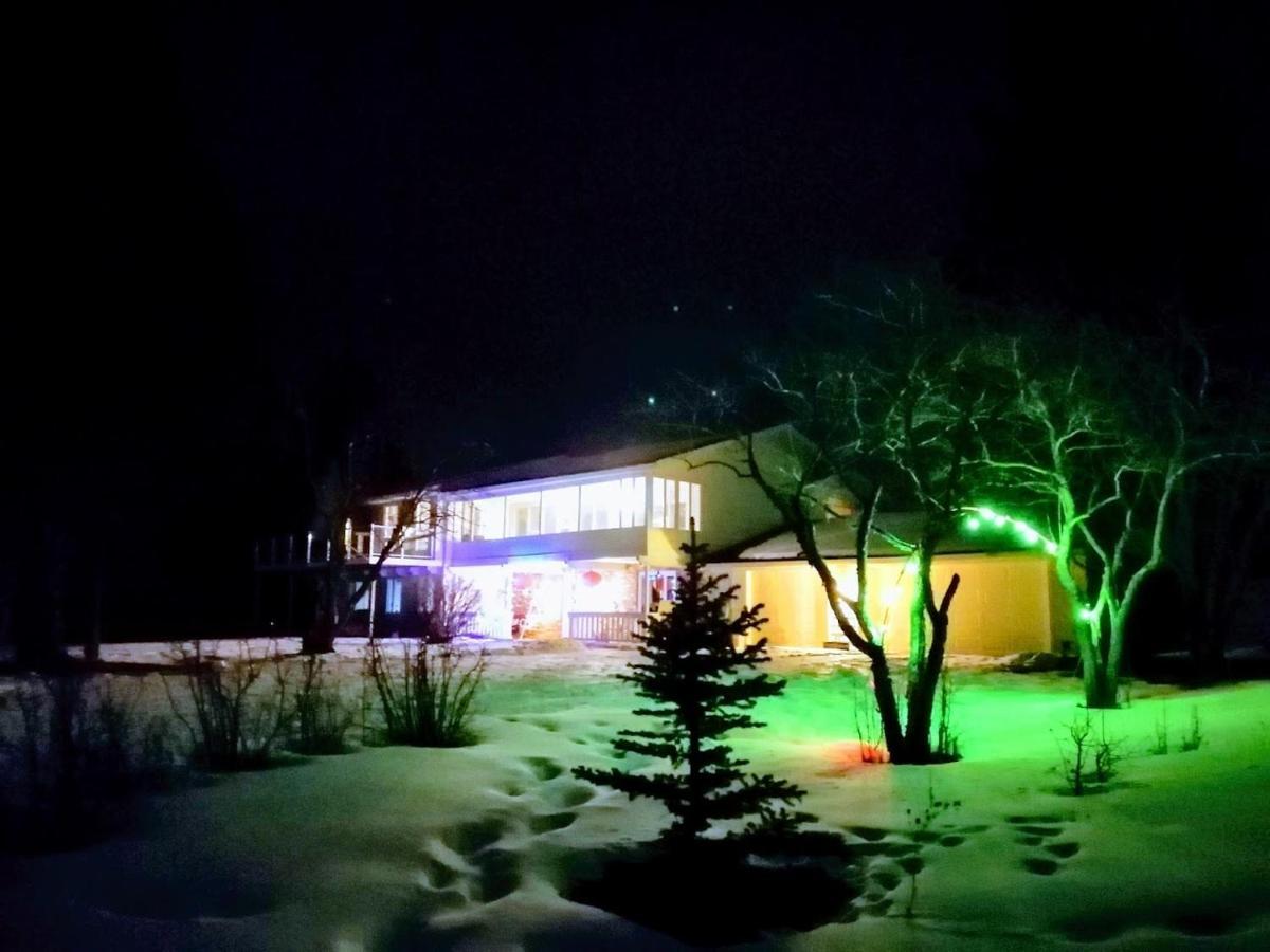 Green Village B&B YYC Exterior foto
