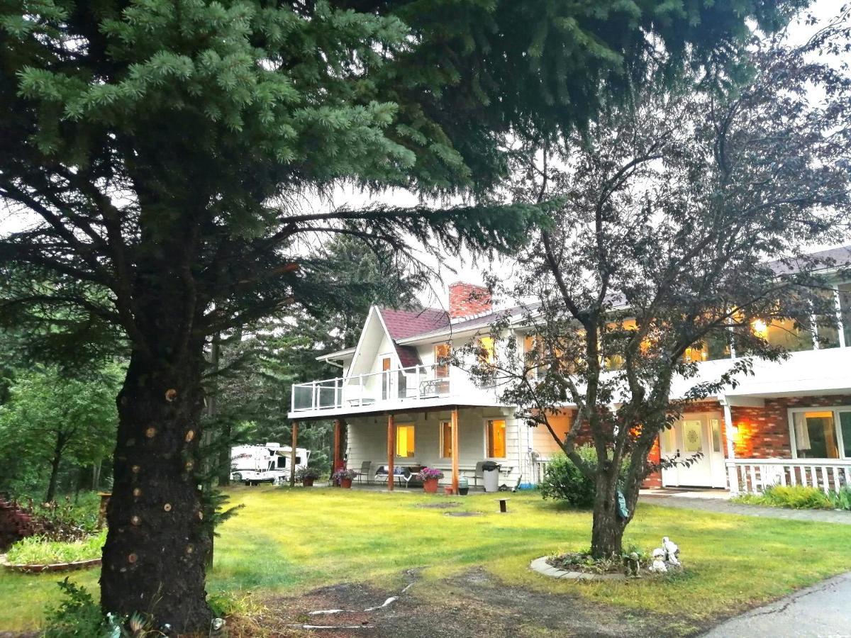 Green Village B&B YYC Exterior foto